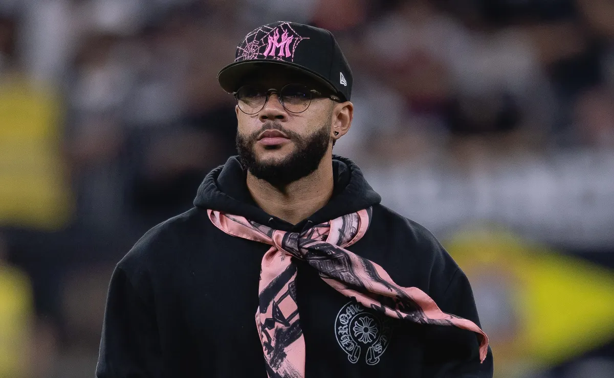 Nicola revela que Memphis Depay pode não jogar mais com a camisa do Corinthians