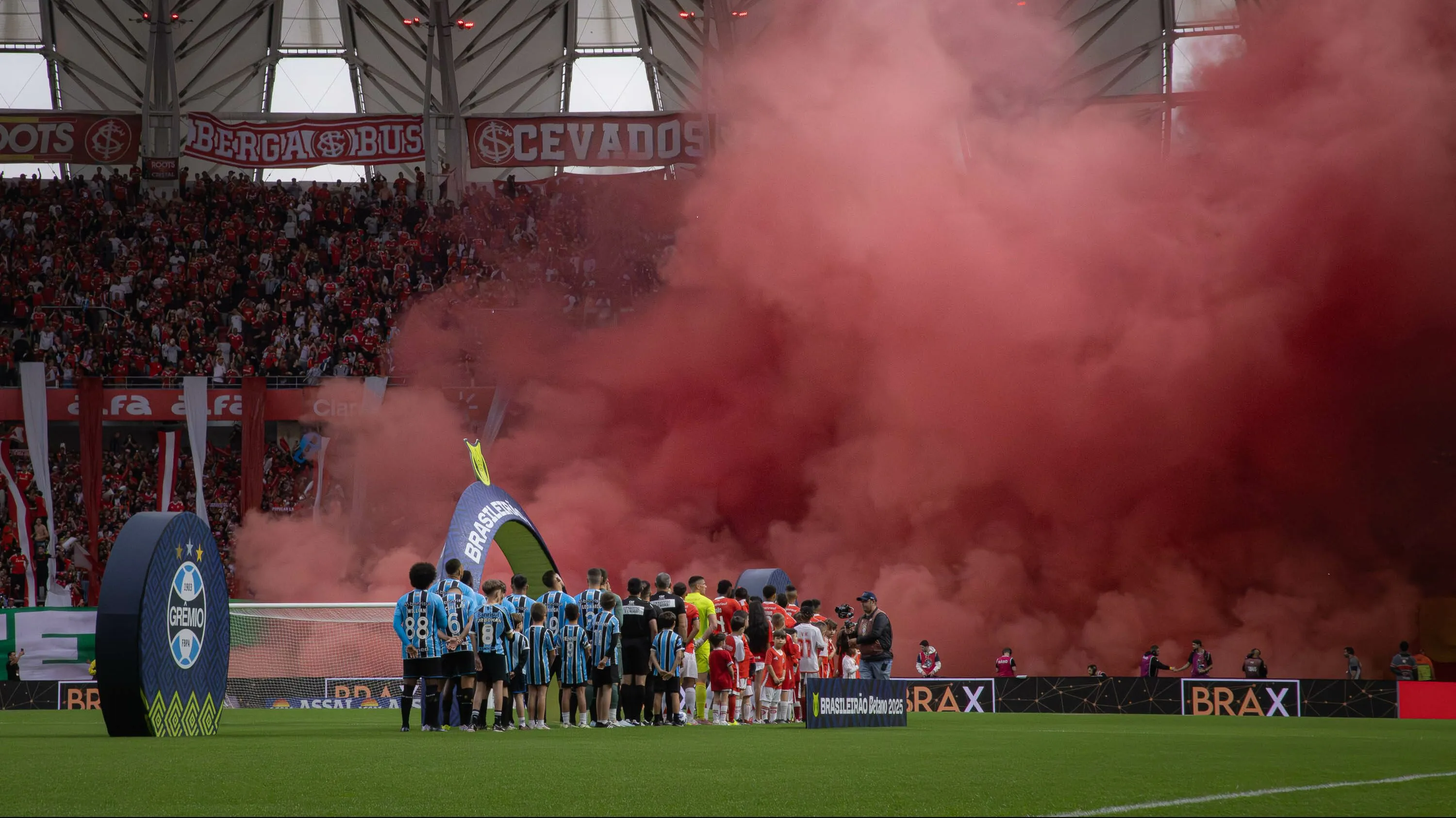 Vista geral do estadio Beira-Rio para partida entre Internacional e Gremio pelo campeonato Brasileiro A 2025. Foto: Maxi Franzoi/AGIF