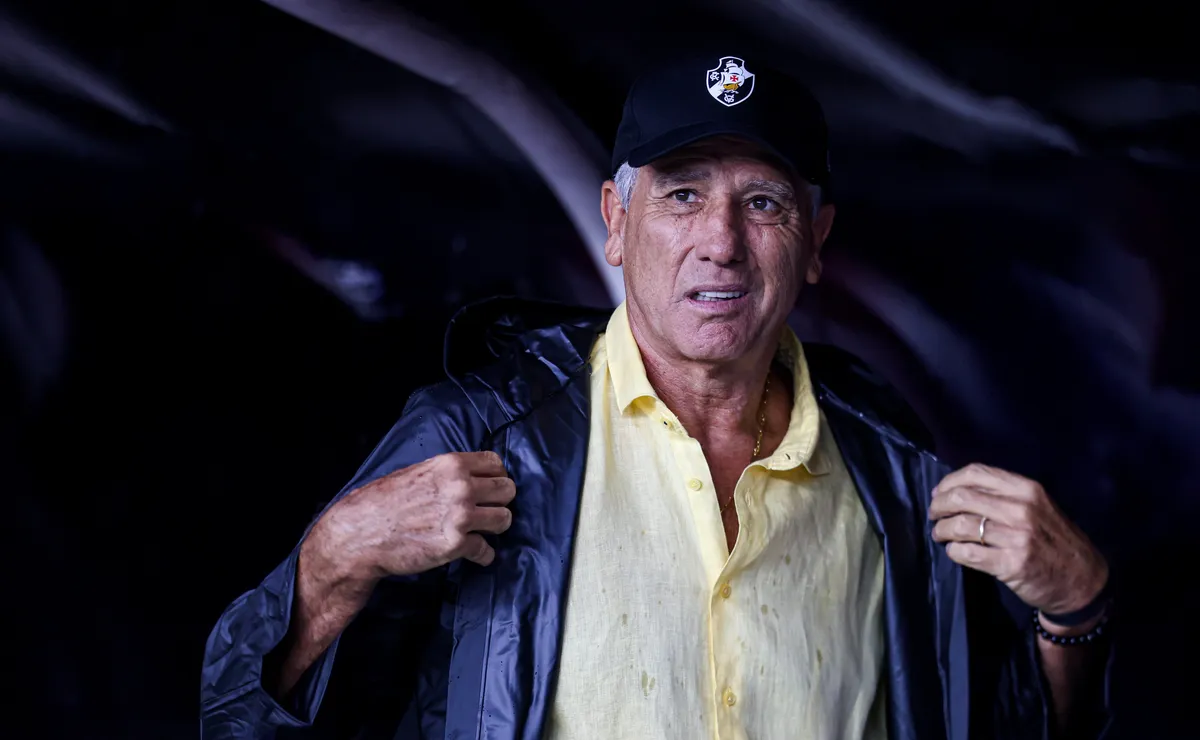 Renato Gaúcho demora para mexer, reage após gols e muda rumo em empate diante do Remo