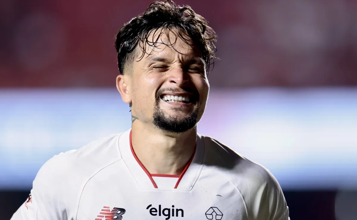 Artur enxerga erro decisivo em derrota do São Paulo para o Vitória: “Pecamos na finalização”
