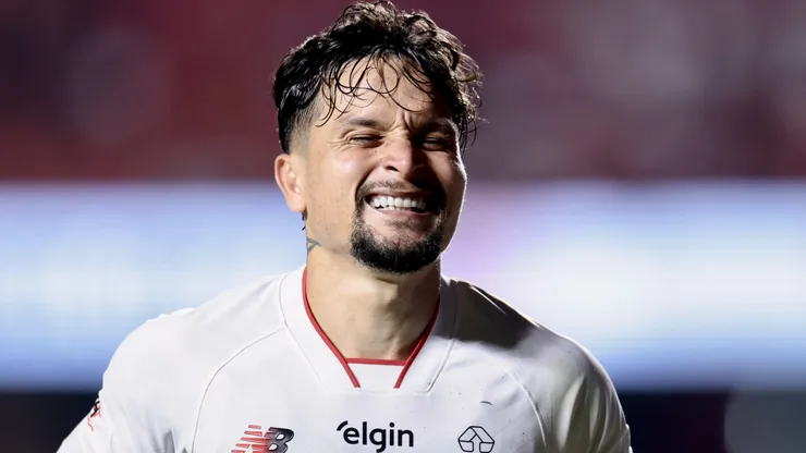 Artur vê erro de finalização como principal problema contra o Vitória