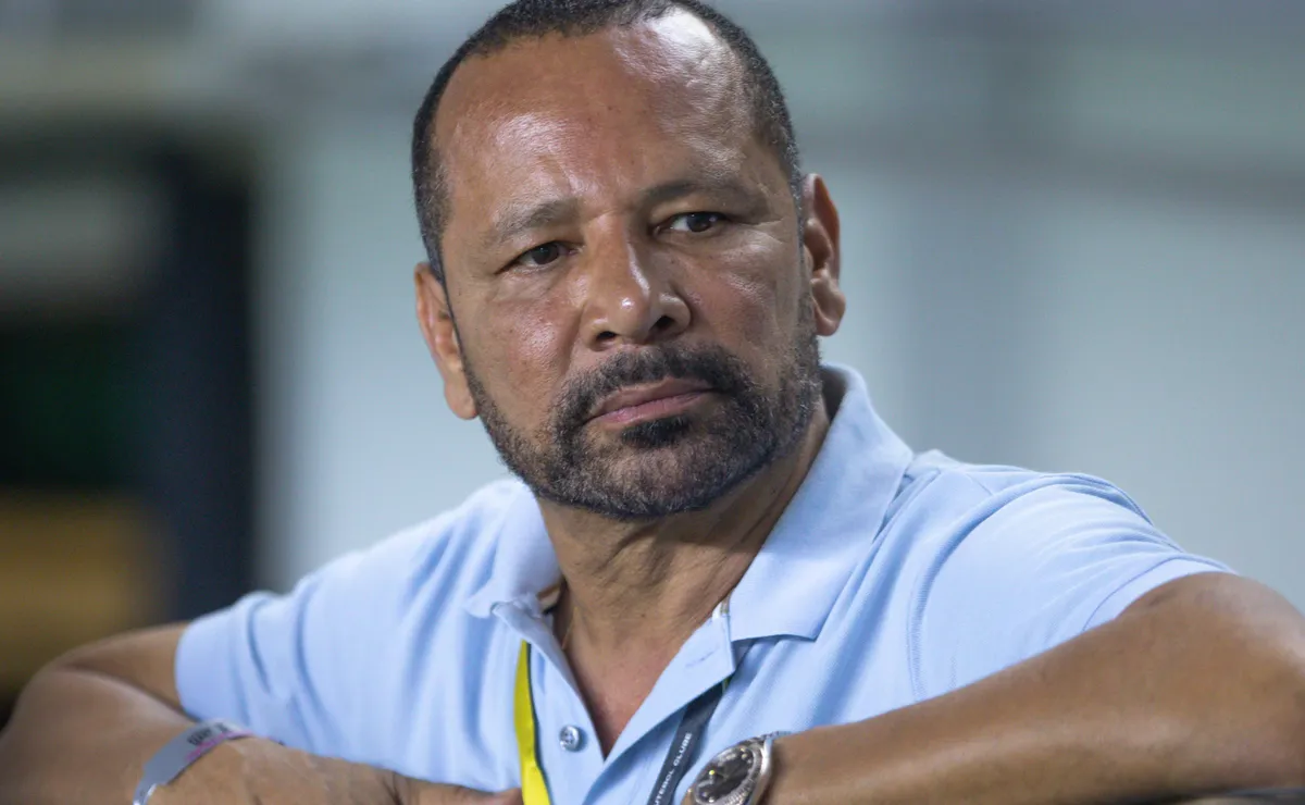 Neymar pai avalia avançar com FC Cincinnati pela saída do filho do Santos e aguarda reunião