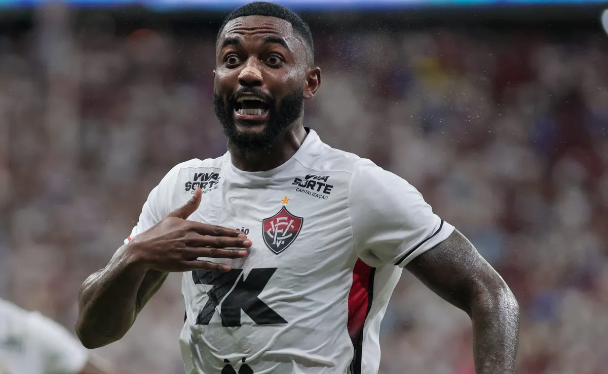 Internacional acerta venda de Ramon ao Vitória e encaminha saída definitiva do lateral do Beira-Rio