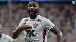 Ramon13 jogador do Vitoria comemora seu gol durante partida contra o Bahia no estádio Arena Fonte Nova pelo campeonato Brasileiro. Foto: Marcio Jose/AGIF