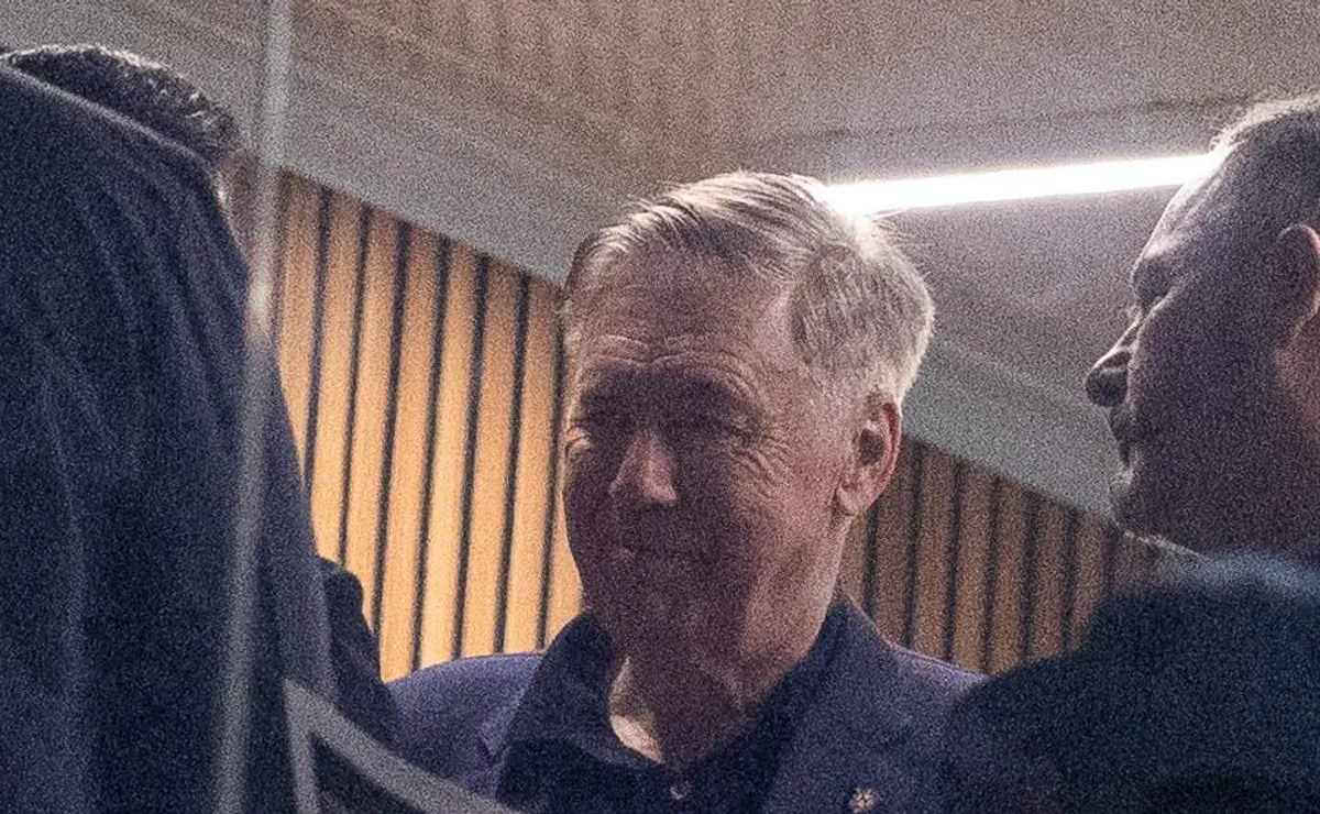 Carlo Ancelotti está no Beira-Rio para acompanhar o Grenal 452 de olho em soluções para a Seleção Brasileira