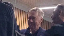 Carlo Ancelotti ASSISTINDO A partida contra o Santos no estadio Jose Maria de Campos Maia pelo campeonato Brasileiro A 2026. Foto: Joisel Amaral/AGIF