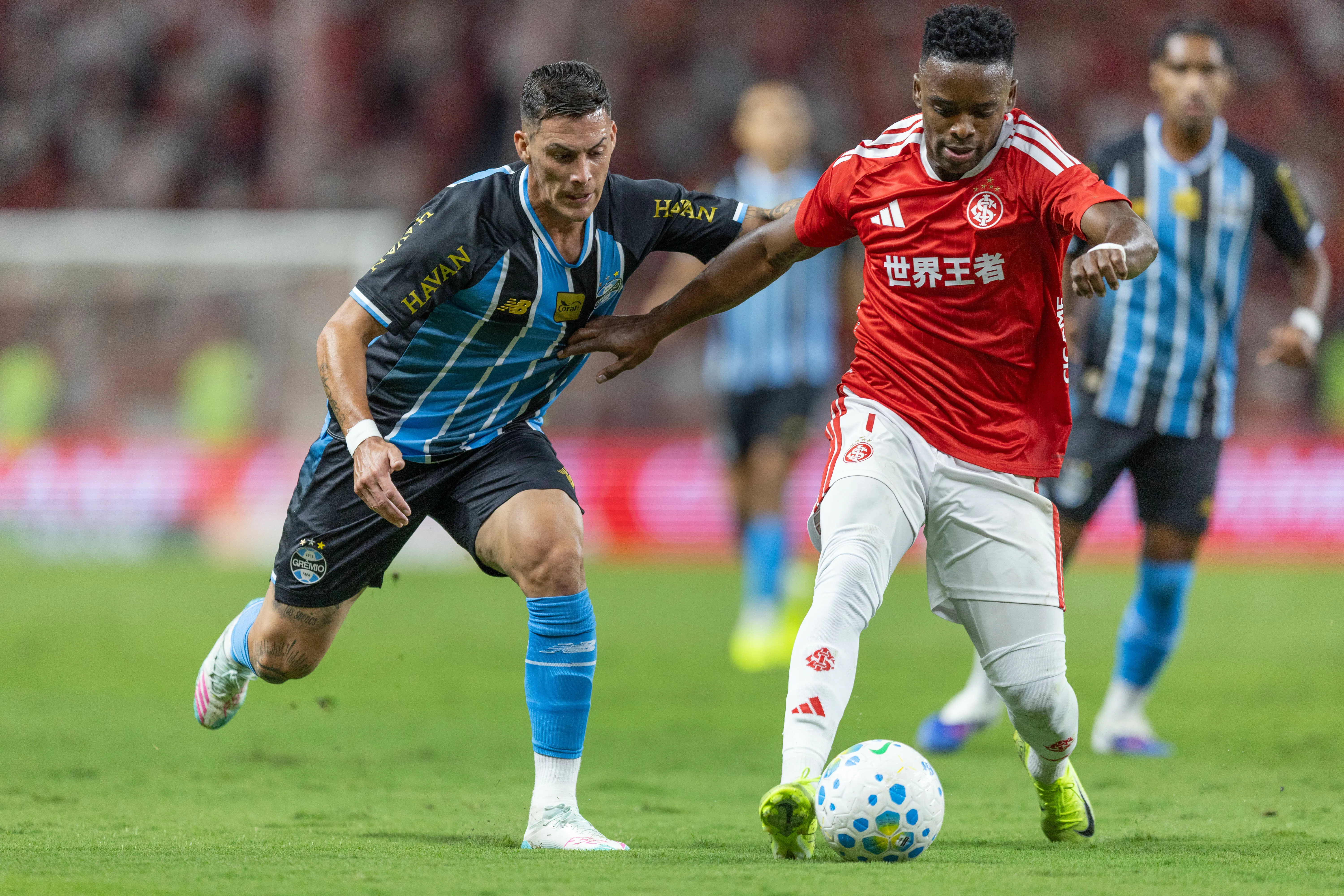 Internacional x Grêmio. Foto: Liamara Polli/AGIF