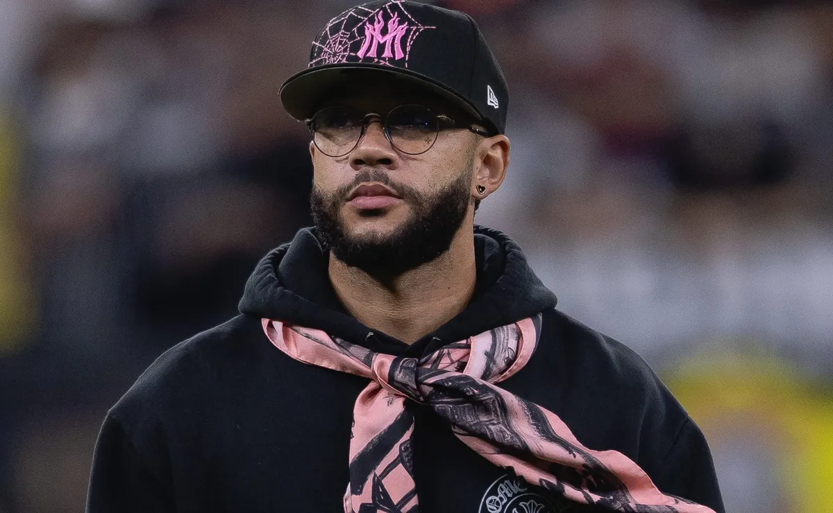 Memphis Depay provoca Palmeiras antes de clássico contra o Corinthians: “Amanhã outra vitória”