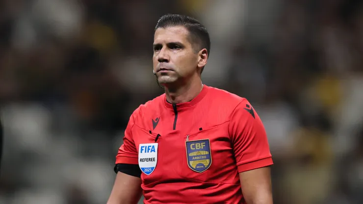 Bruno Arleu foi o juiz do Gre-Nal