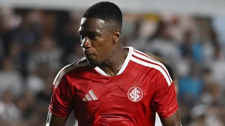 Félix Torres discorda de Pezzolano sobre qualidade do Gre-Nal