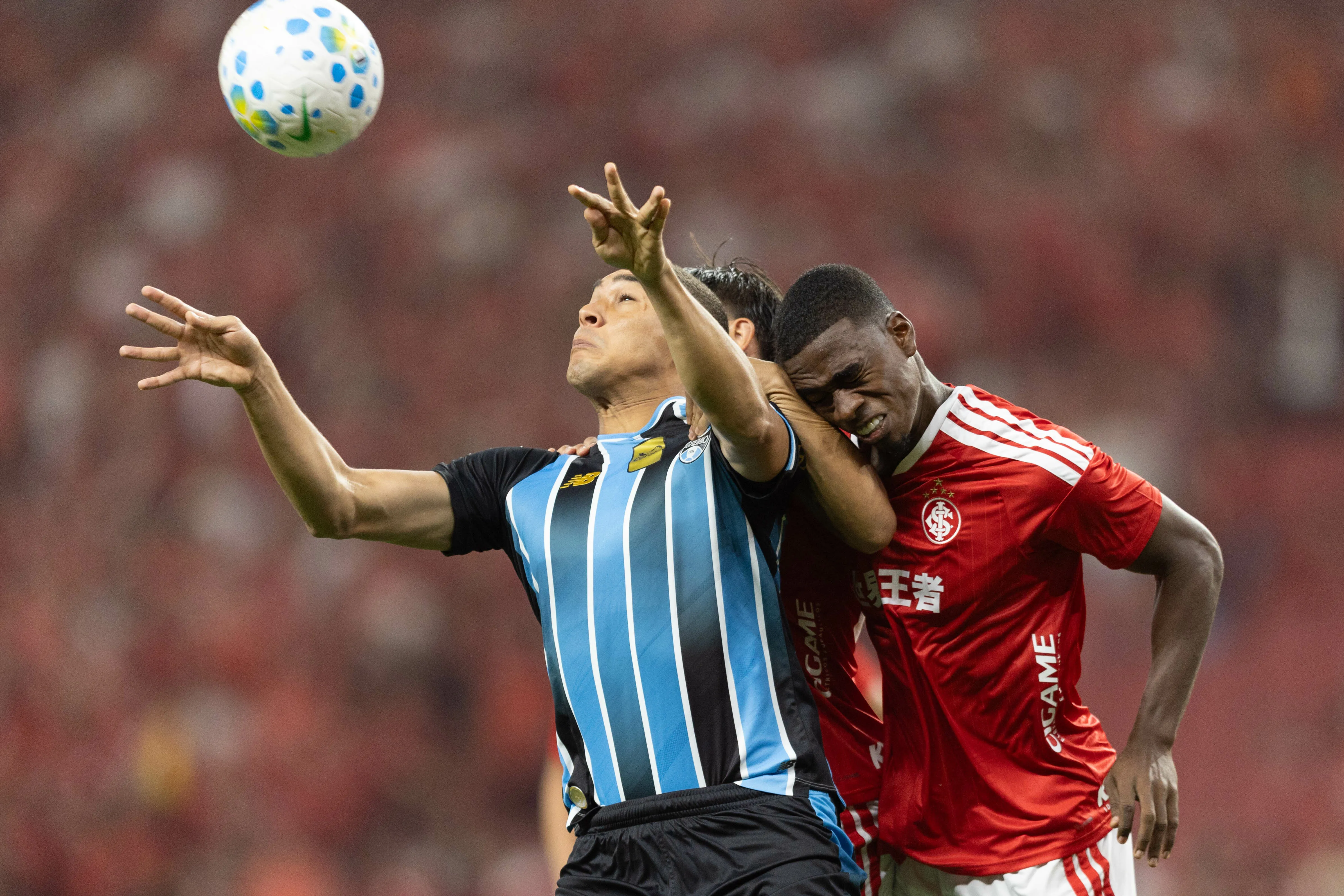 Inter e Grêmio empatam sem gols. Foto: Liamara Polli/AGIF