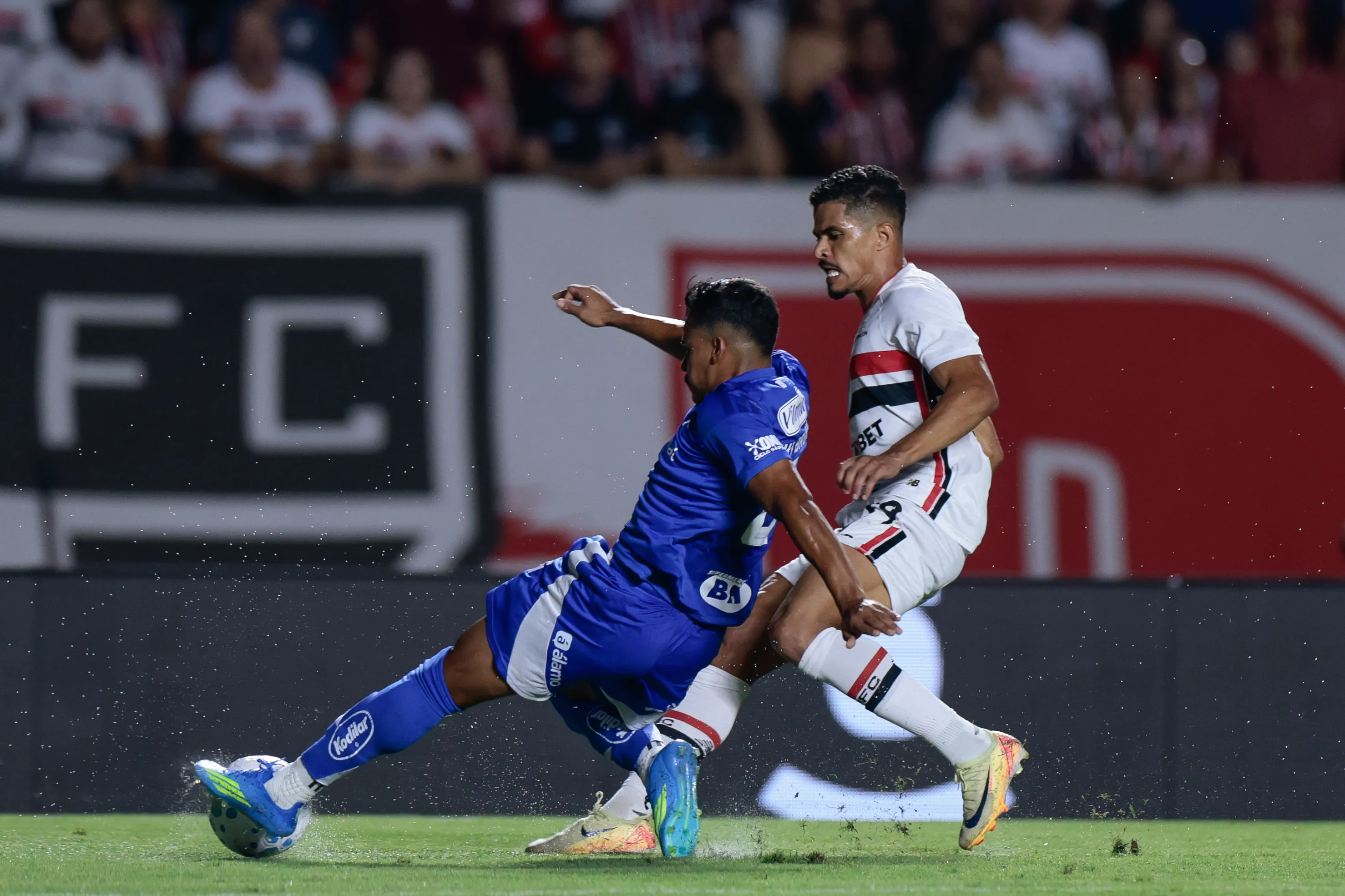 Cruzeiro foi goleado pelo São Paulo na última rodada do Brasileirão. Foto: Marcello Zambrana/AGIF