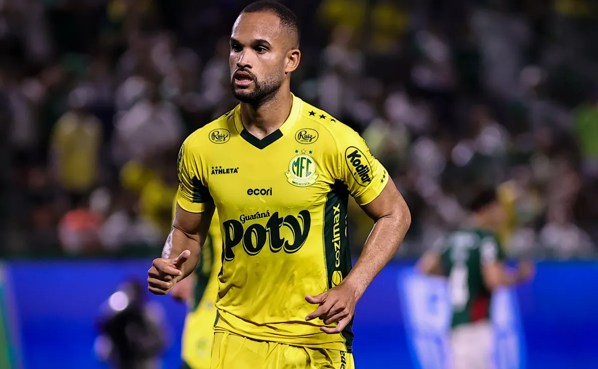 Capitão do Mirassol, João Victor, sobe o tom e detona arbitragem: “Isso é uma vergonha”