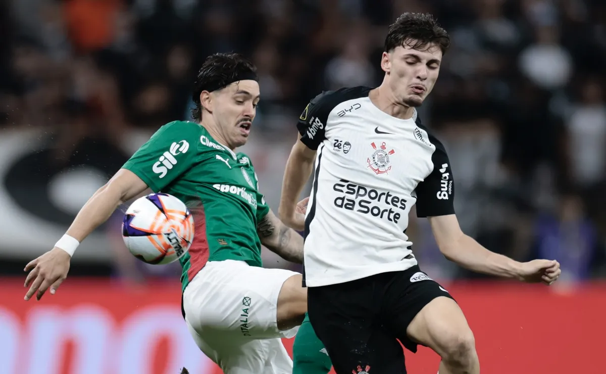 Corinthians x Palmeiras: onde assistir ao vivo, horário e escalações do jogo de hoje