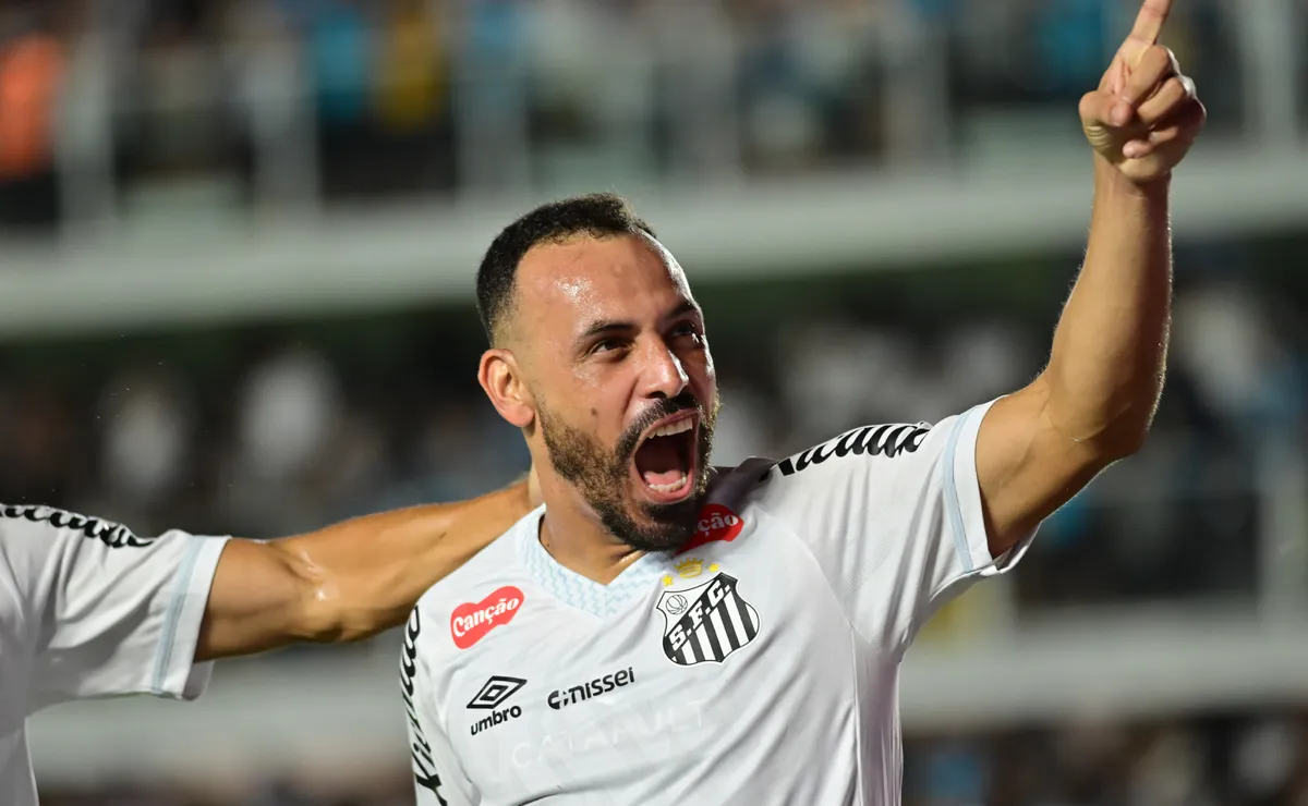 Notas do Santos: Moisés é eleito o melhor em campo contra o Atlético-MG no Brasileirão
