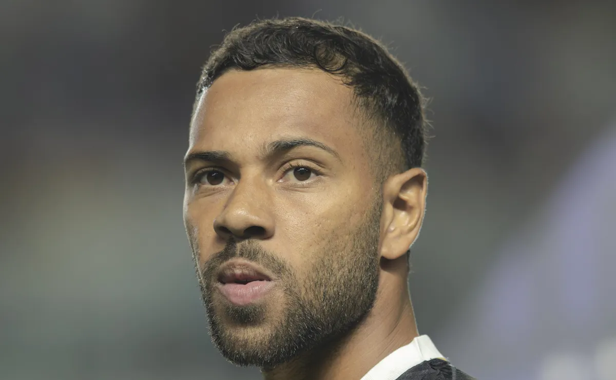 Renan Lodi aponta falta de confiança após Santos x Atlético-MG e explica oscilação do Galo