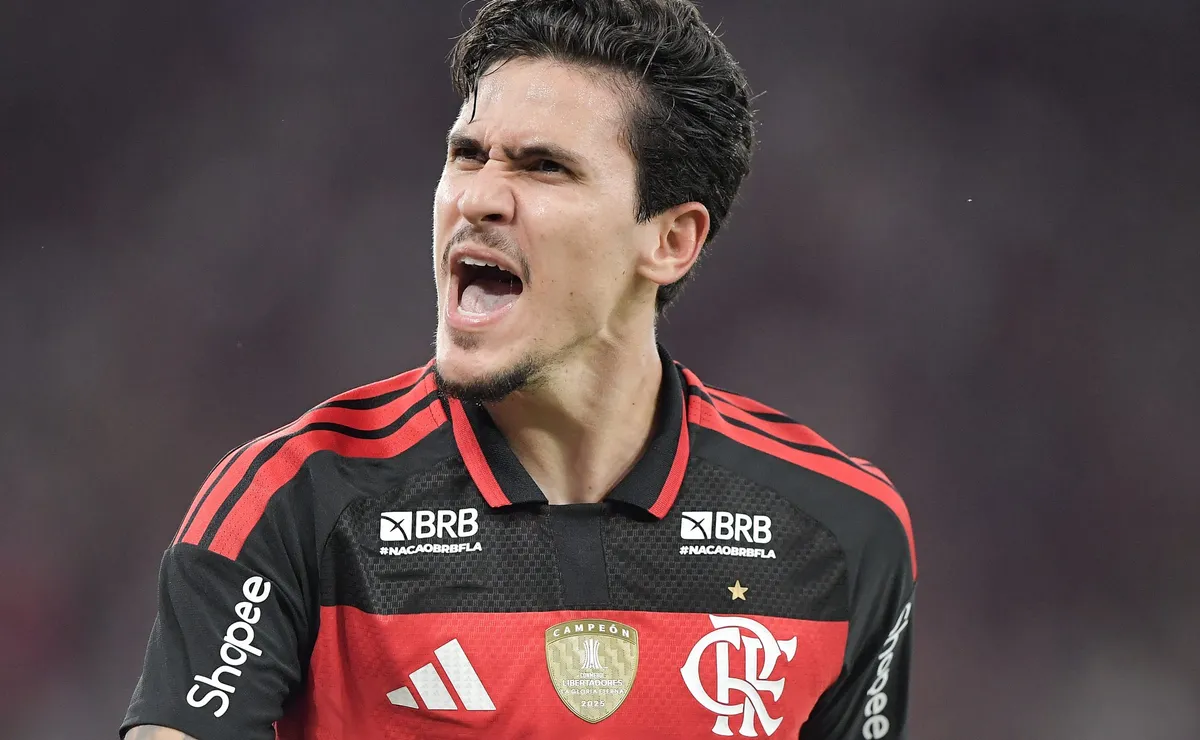 Pedro ganha moral com Leonardo Jardim e treinador valoriza importância do atacante nos bastidores do Flamengo