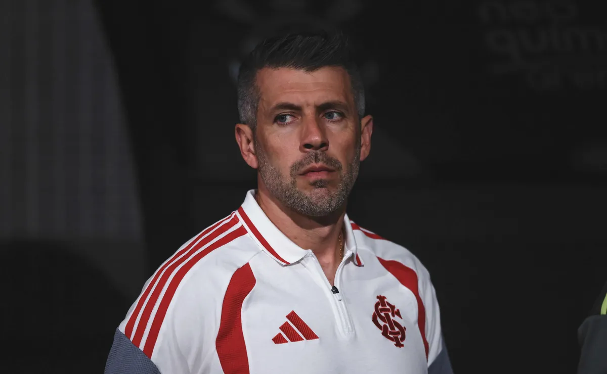 Pezzolano comenta ausência de Matheus Bahia no Grenal: “Não tinha condições”