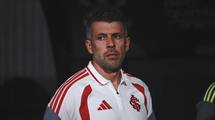 Paulo Pezzolano tecnico do Internacional durante partida contra o Corinthians no estadio Arena Corinthians pelo campeonato Brasileiro A 2026. Foto: Ettore Chiereguini/AGIF
