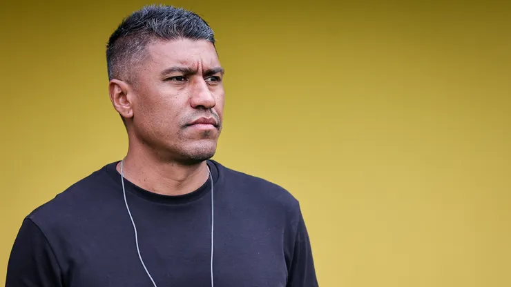 Paulinho diretor do Mirassol durante partida contra o São Bernardo. Foto: Fabio Giannelli/AGIF