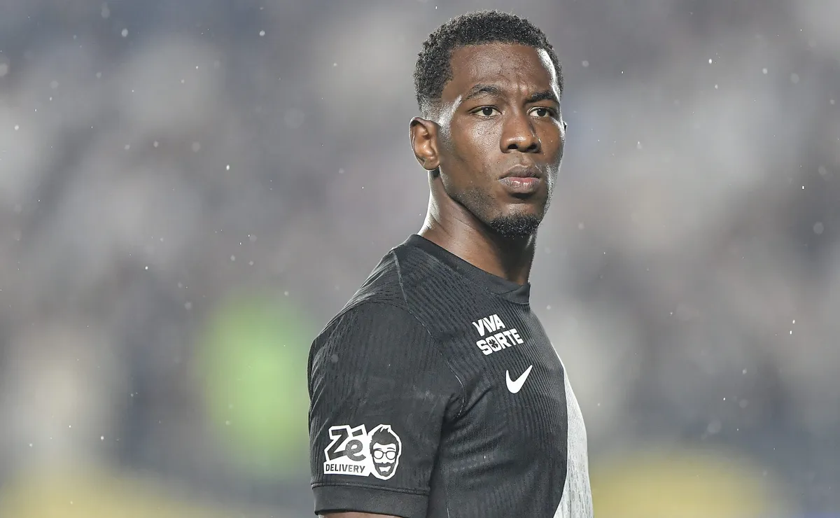 Carlos Cuesta pode ganhar chance no Vasco após suspensão de Alan Saldivia