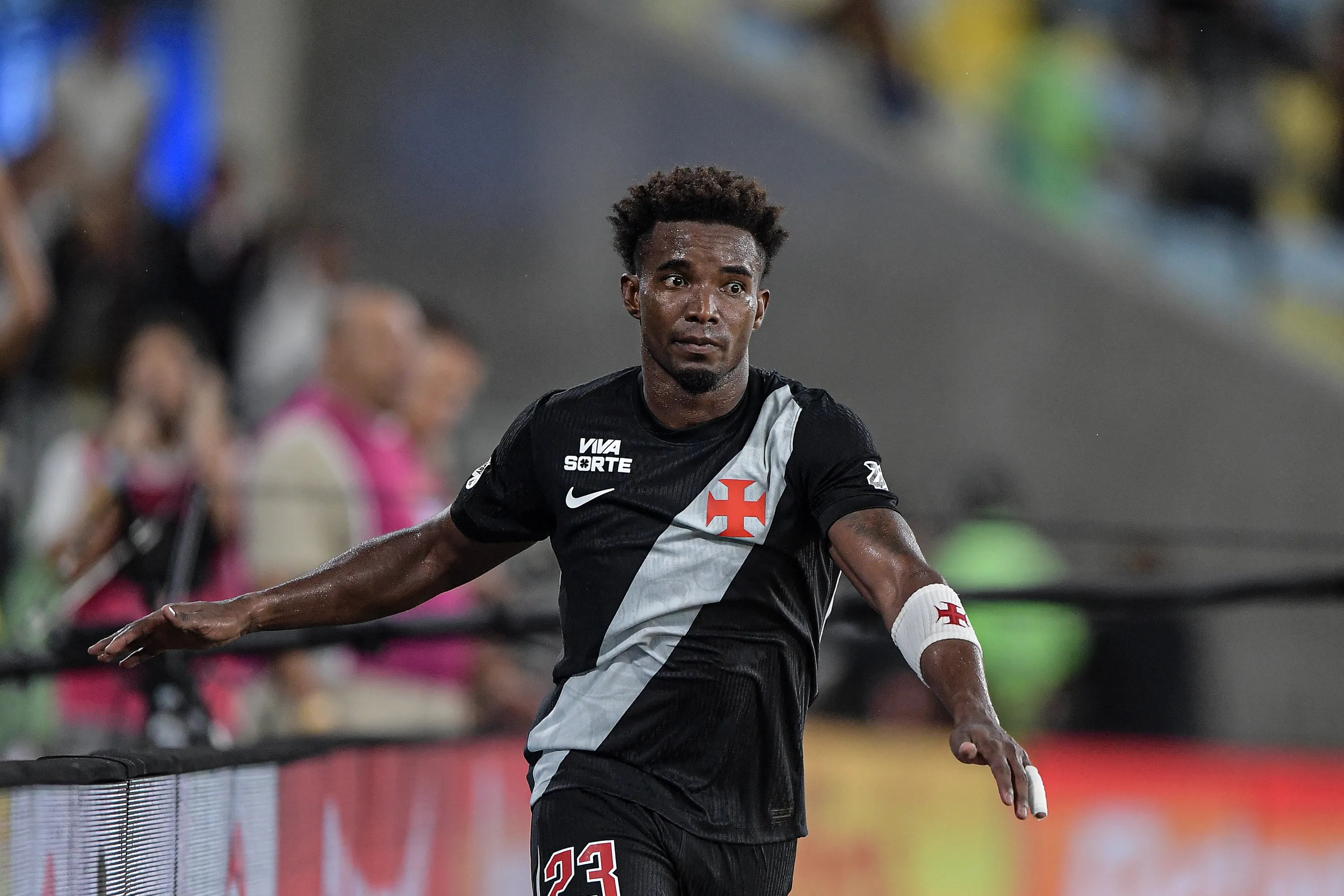 RJ – RIO DE JANEIRO – 18/03/2026 – BRASILEIRO A 2026, VASCO X FLUMINENSE – Thiago Mendes jogador do Vasco durante partida contra o Fluminense no estadio Maracana pelo campeonato Brasileiro A 2026. Foto: Thiago Ribeiro/AGIF