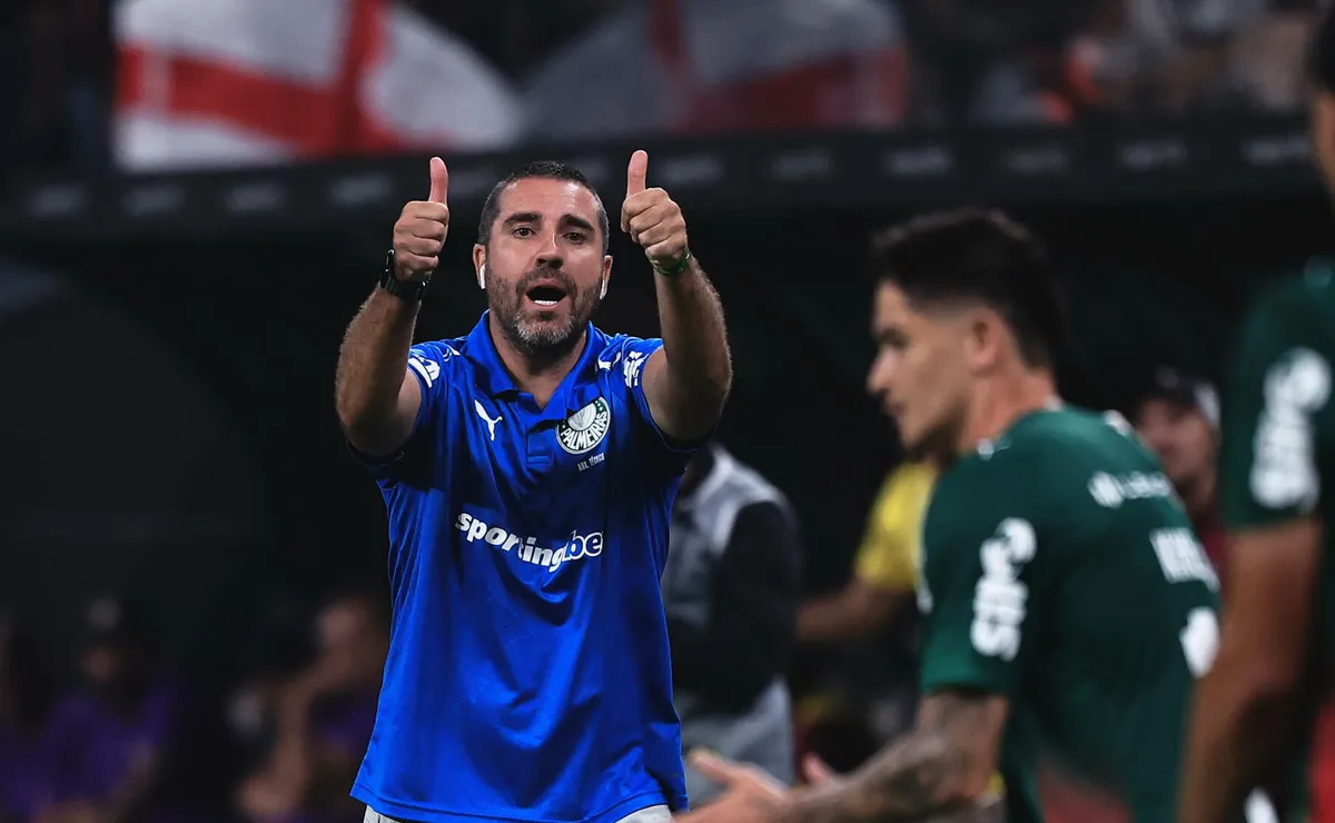 Sem Abel Ferreira, Palmeiras de João Martins não aproveita vantagem e empata derby contra Corinthians