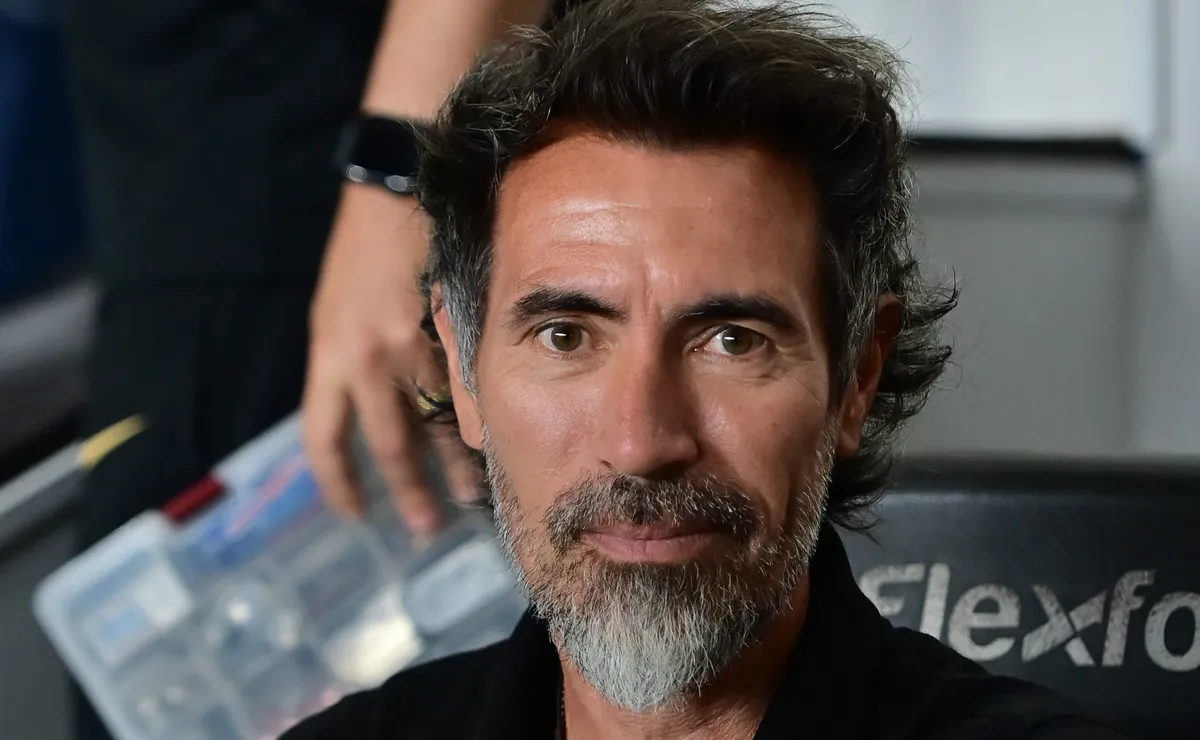 Atlético-MG liga alerta, e Eduardo Domínguez expõe principal problema do time: “Construção do jogo”