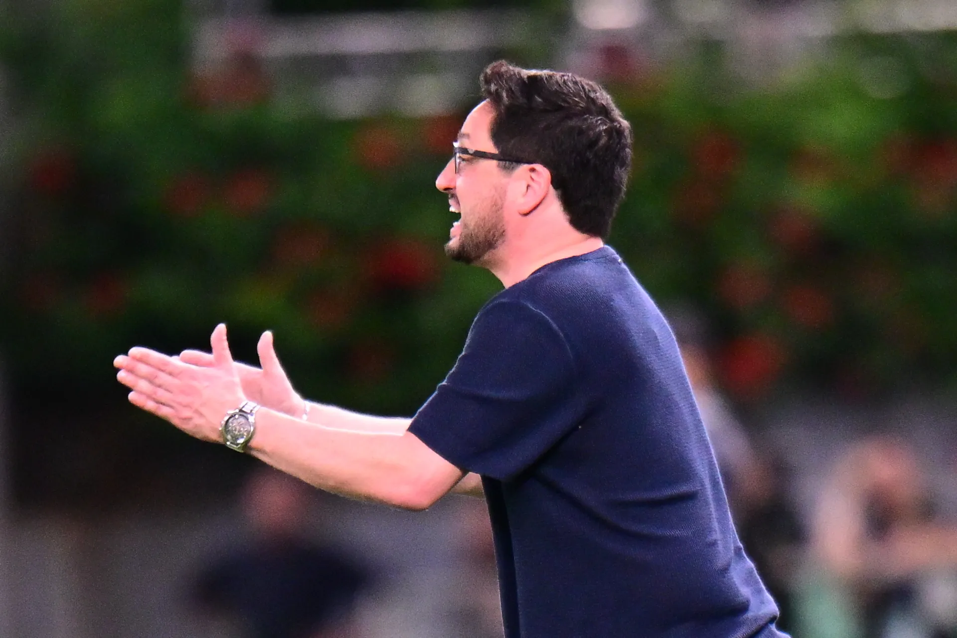 Arthur Elias durante jogo contra Coreia do Sul. Foto: Francisco Alves/AGIF