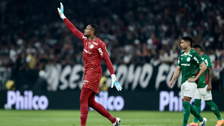 Carlos Miguel, goleiro do Palmeiras, durante partida contra o Corinthians no estadio Arena Corinthians pelo campeonato Brasileiro A 2026. Foto: Marcello Zambrana/AGIF