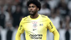 Hugo Souza revelou que houve cotovelada do jogador do Palmeiras.