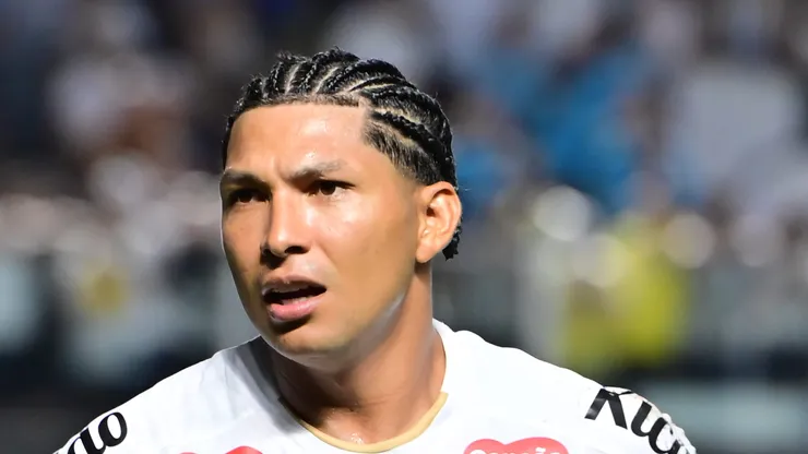 - Rony jogador do Santos durante partida contra o Remo