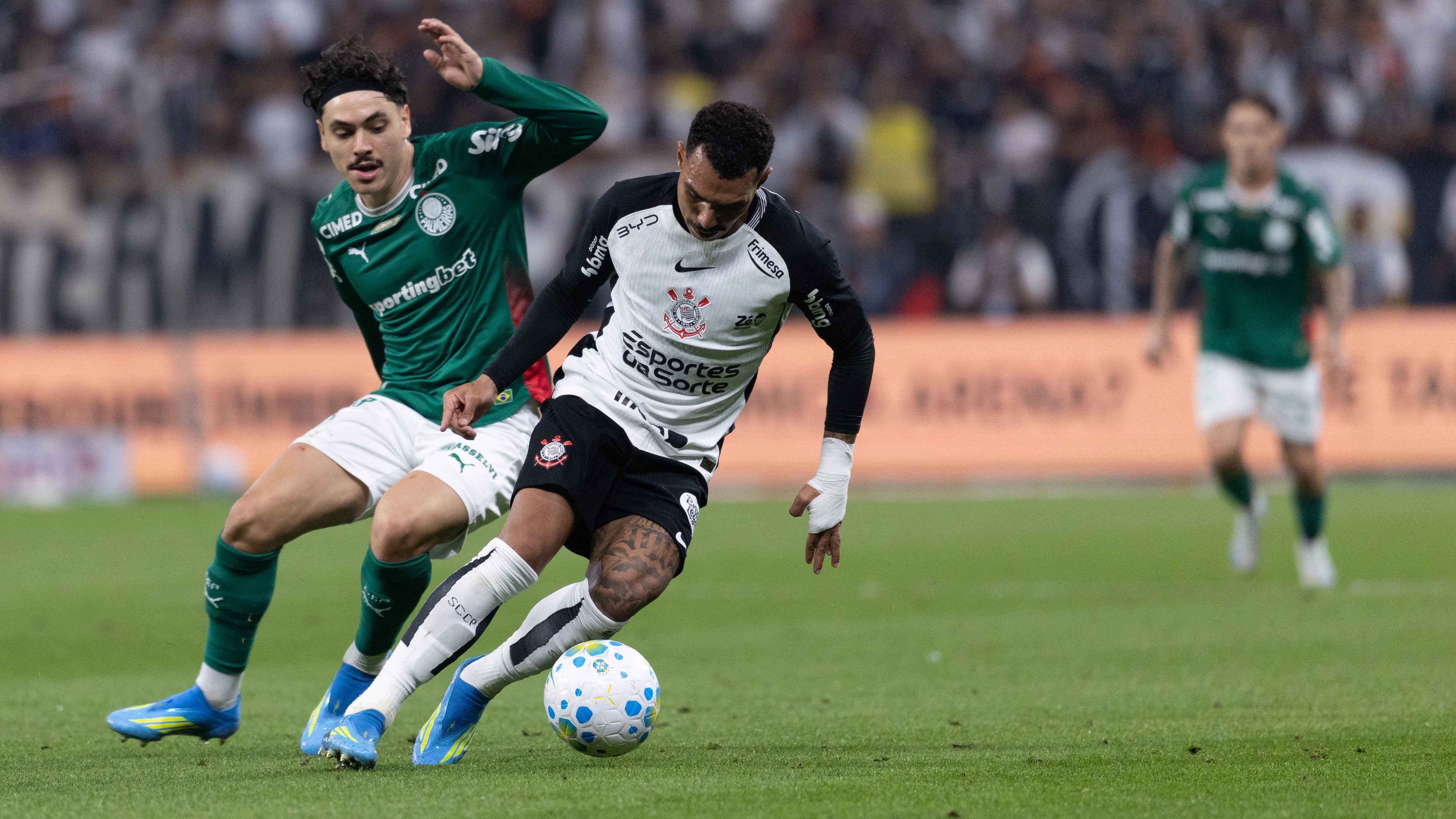 Palmeiras ficou no empate com o Corinthians no último jogo. Foto: Ettore Chiereguini/AGIF