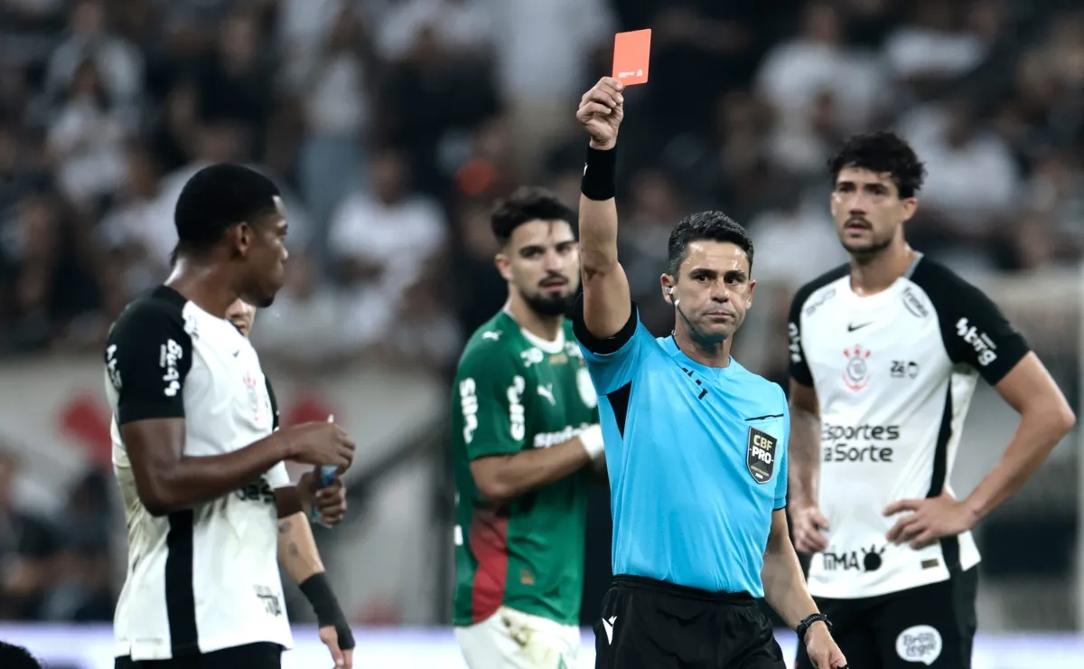 Craque Neto perde a linha após gesto obsceno de André e não alivia ao volante do Corinthians: “Juvenil”