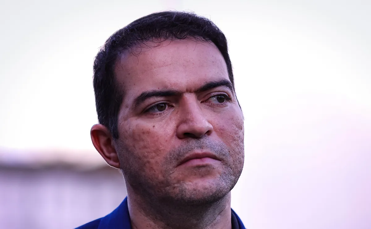 Marcelo Paz deve aplicar punição para André no Corinthians e fica revoltado com nova expulsão