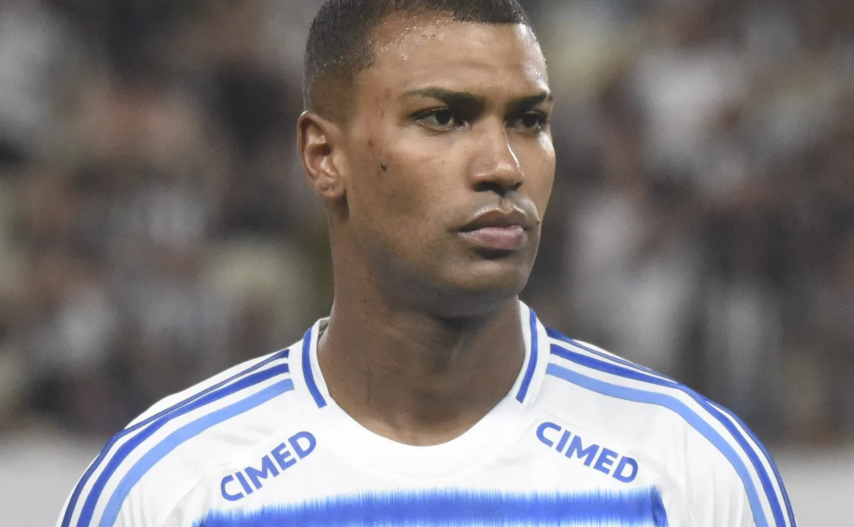 Cruzeiro não descarta reintegrar Walace e possível decisão gera oposição no elenco