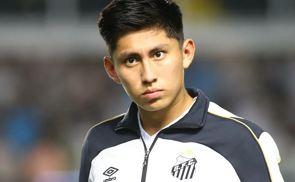 Cuca tem conversa com Miguelito nos bastidores e meia deve ter nova chance em breve