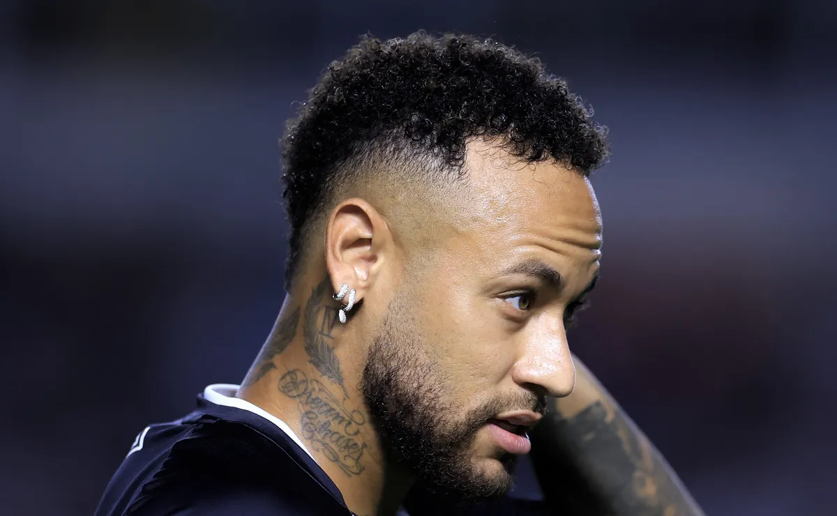 Cincinnati aceita pagar R$ 1 bilhão por Neymar e futuro no Santos será definido após a Copa