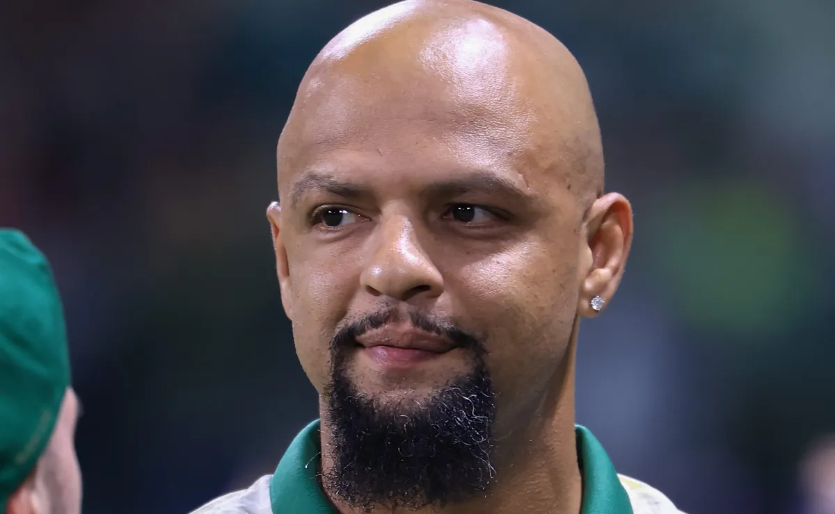 Felipe Melo larga o clubismo e rasga elogios ao Corinthians de Fernando Diniz: “Uma salva de palmas”