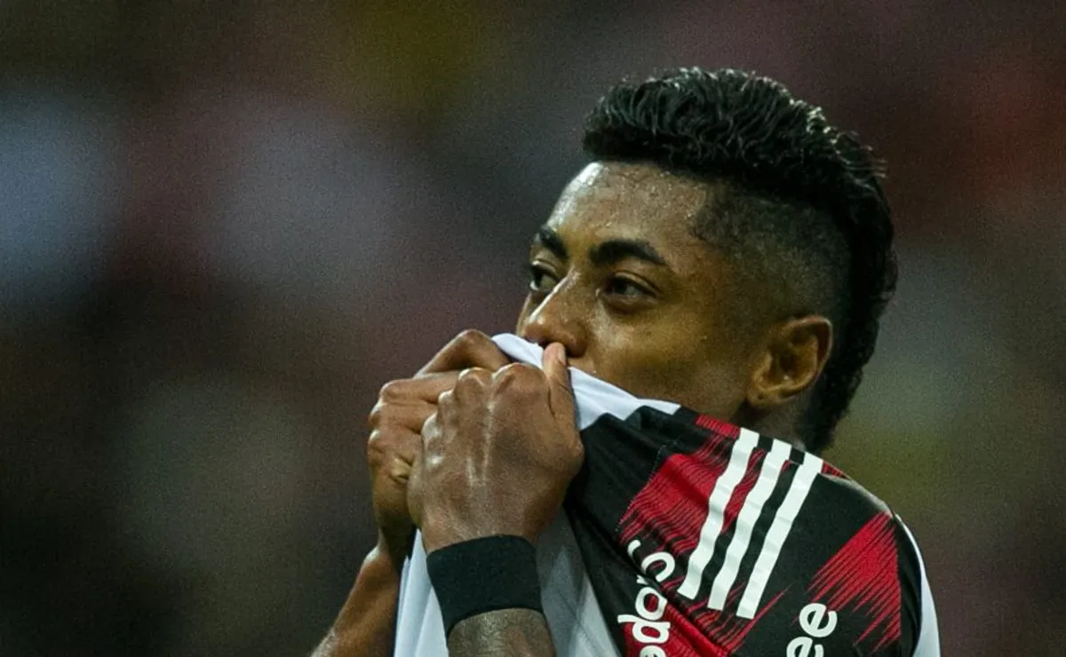 Flamengo faz investimento de R$ 70 milhões para segurar Bruno Henrique e renovação está quase fechada