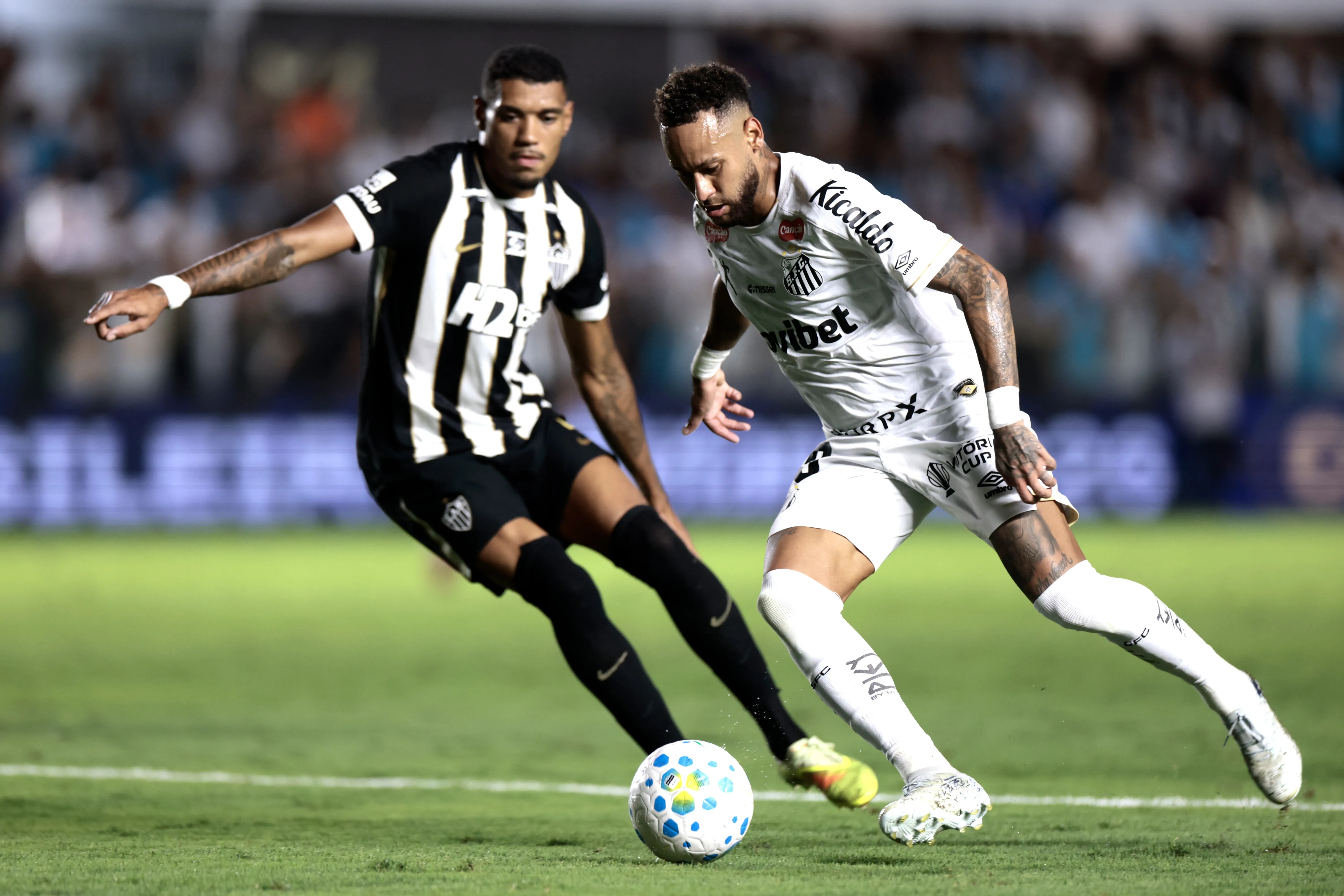 Atlético-MG perdeu para o Santos na Vila Belmiro. Foto: Marcello Zambrana/AGIF
