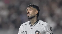 Barboza em campo durante jogo contra o Vasco.