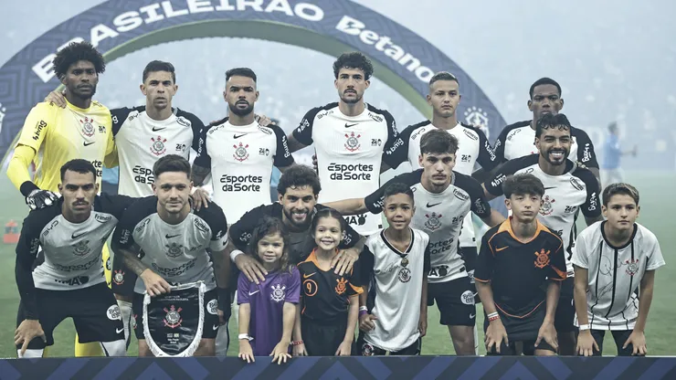 Elenco do Corinthians em partida contra o Palmeiras. (Photo by Alexandre Schneider/Getty Images)