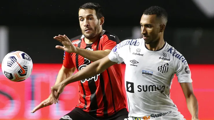 Santos voltará a enfrentar um time paraguaio após cinco anos (Photo by Miguel Schincariol)