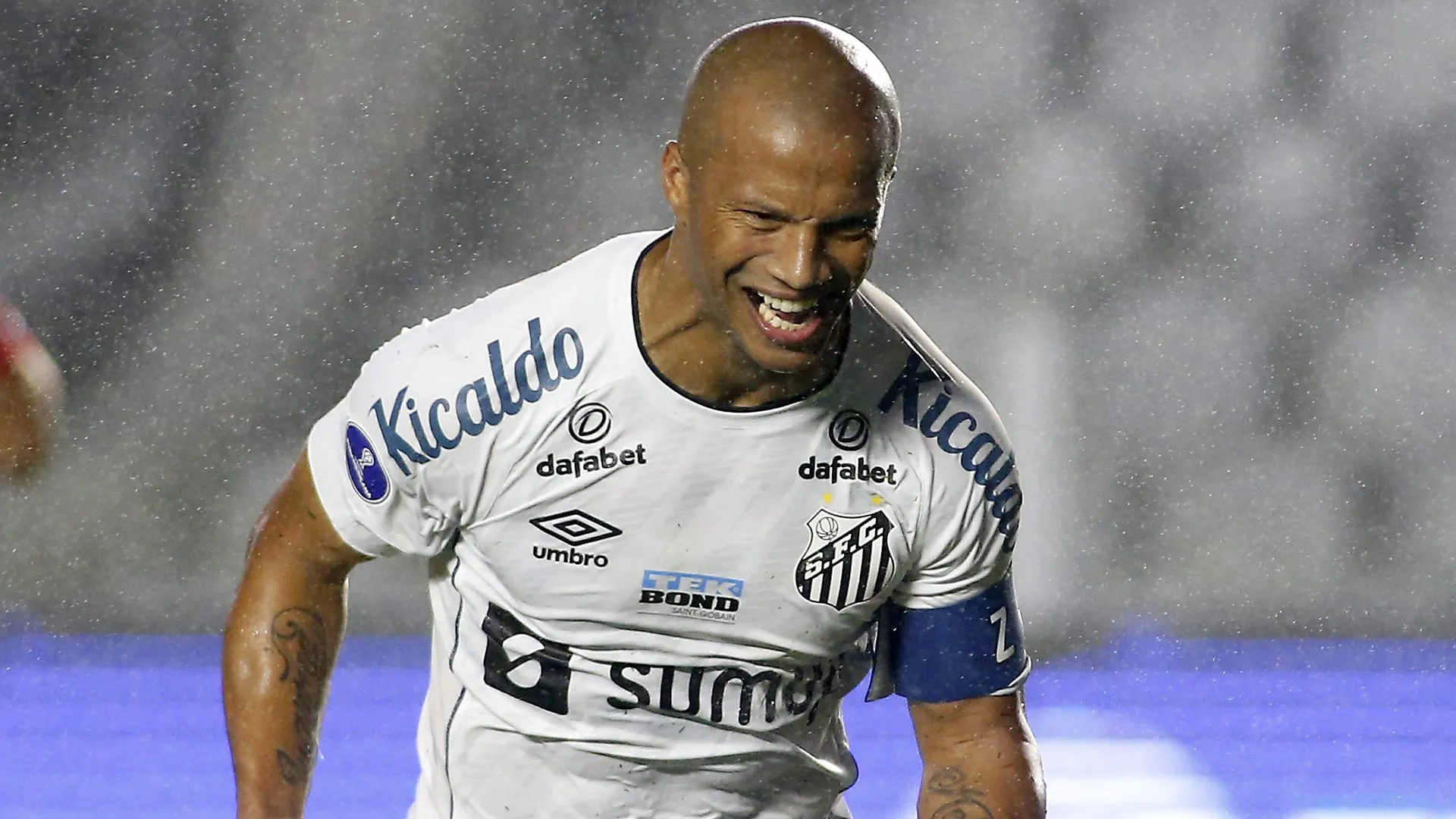 Carlos Sánchez, ex-Santos