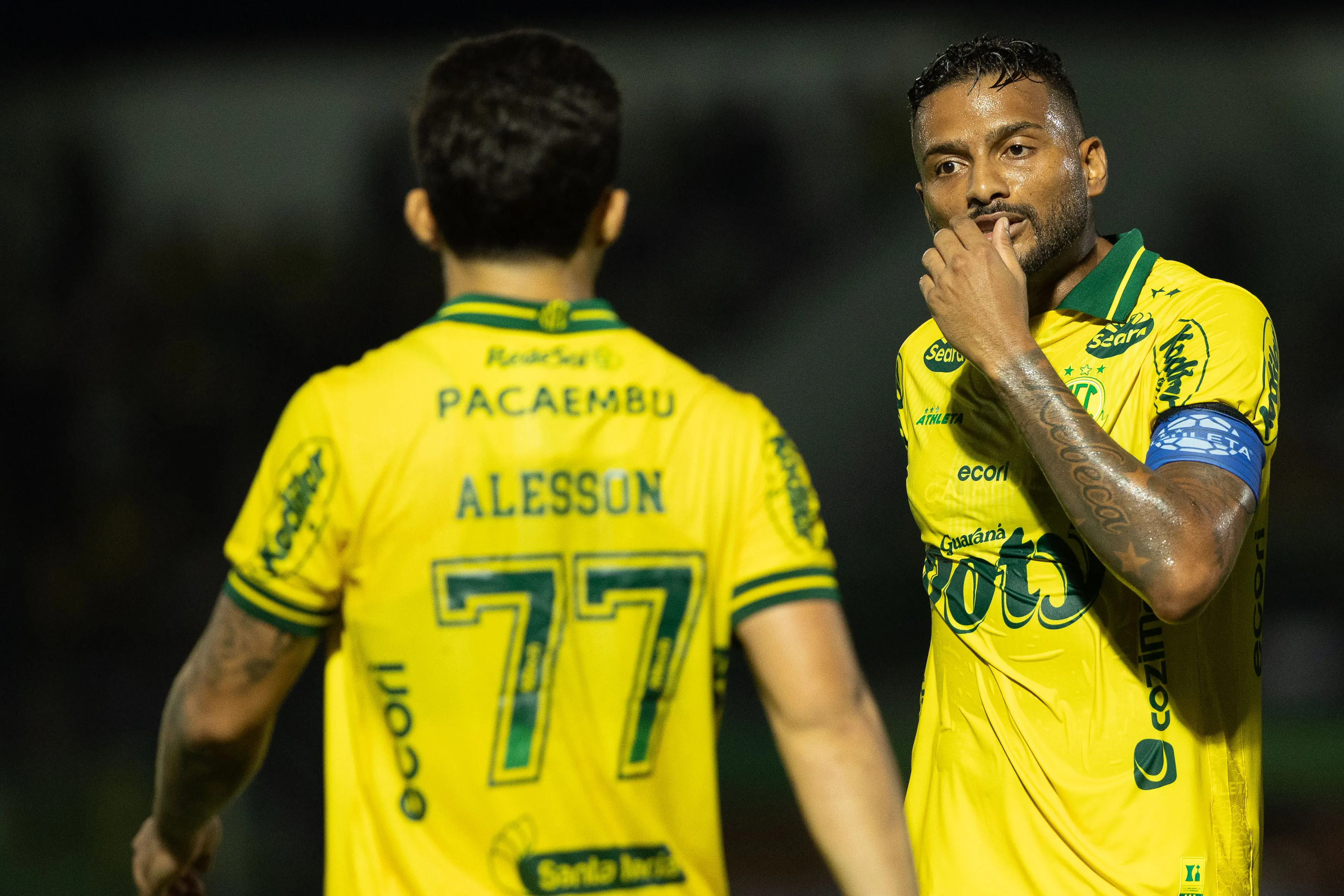 Reinaldo jogador do Mirassol lamenta durante partida contra o Santos no estadio Jose Maria de Campos Maia pelo campeonato Brasileiro A 2026. Foto: Joisel Amaral/AGIF