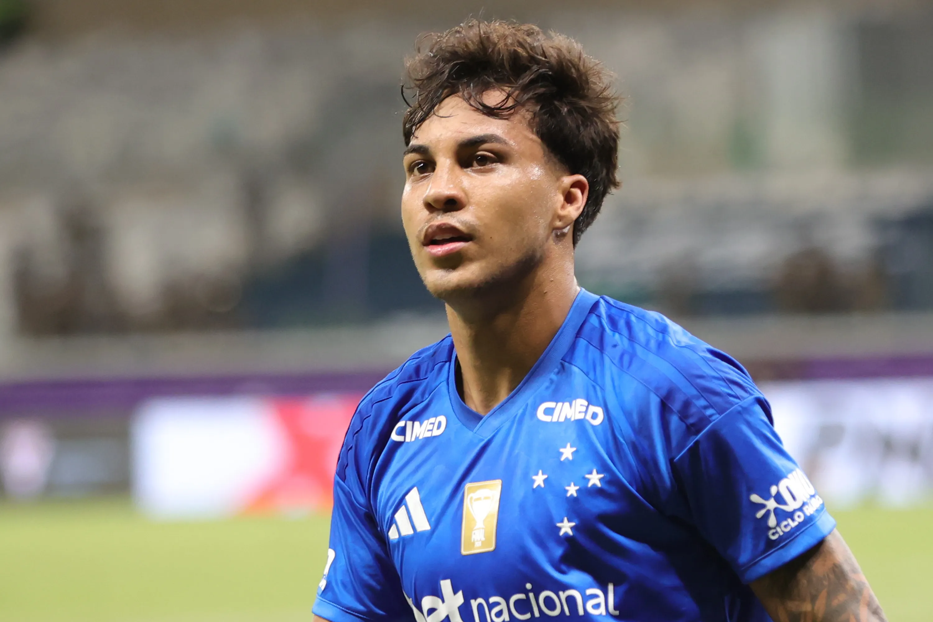 Kaio Jorge em partida pela Raposa. Foto: Gilson Lobo/AGIF