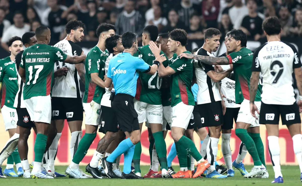 Corinthians pode tomar punição de 10 jogos sem mando de campo após confusão contra o Palmeiras
