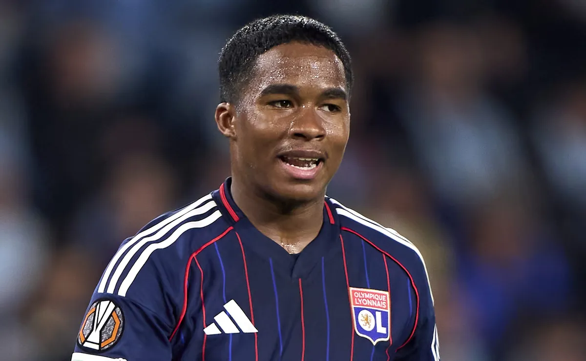 Técnico do Lyon cobra evolução de Endrick após críticas públicas: “Precisamos da iniciativa individual dele”