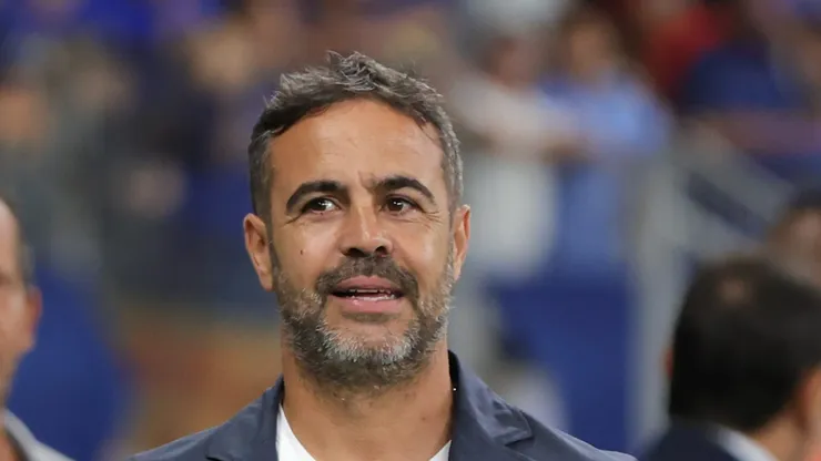 - Artur Jorge tecnico do Cruzeiro durante partida contra o Vitoria